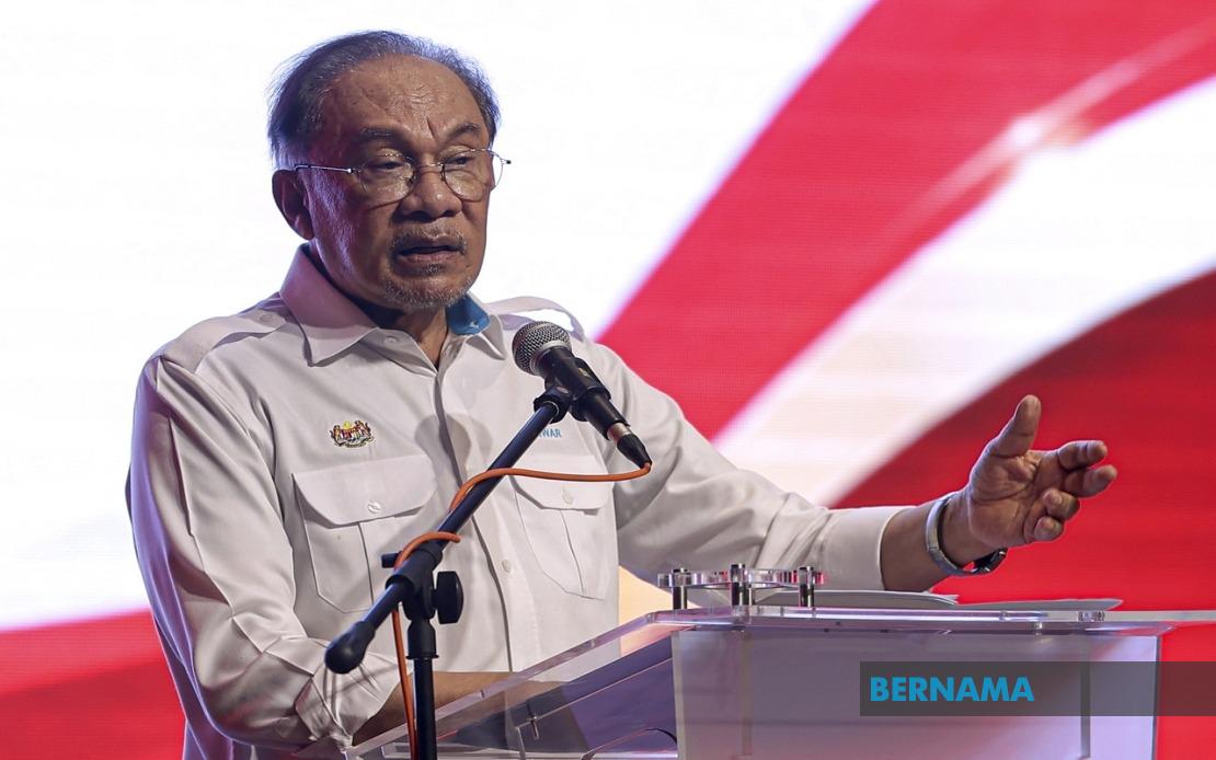JPKK Leaders Must Uphold Integrity and Keep Public Informed, Says Anwar
