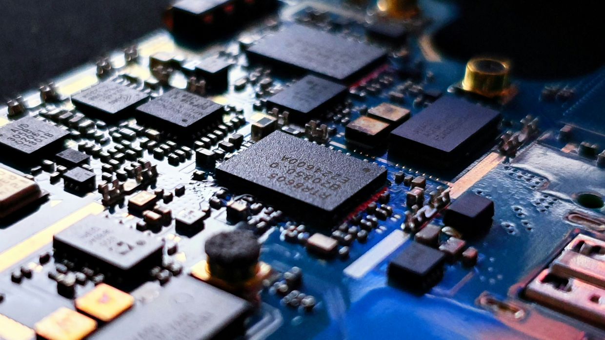 Malaysia's E&E Sector Pivotal to Global Tech Supply Chain, Says MITI Deputy
