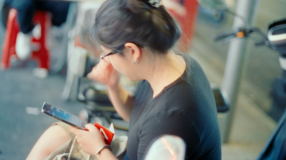 Vietnam drafts strict rules to shield young users from social media risks