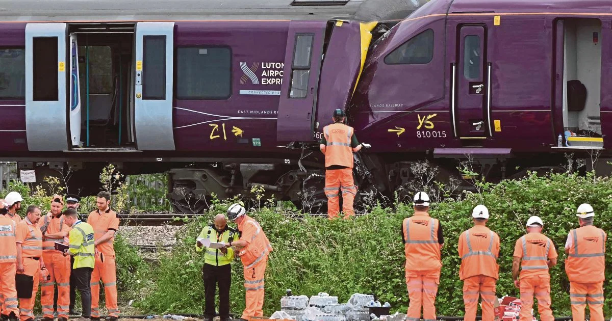 UK Train Collision North of London Claims Driver's Life, 28 Hospitalised