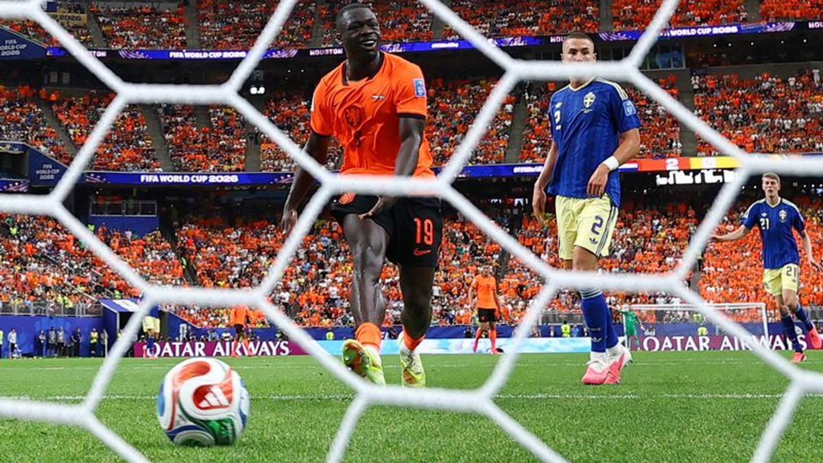 Brobbey's brace signals emergence as Dutch football's next leading striker