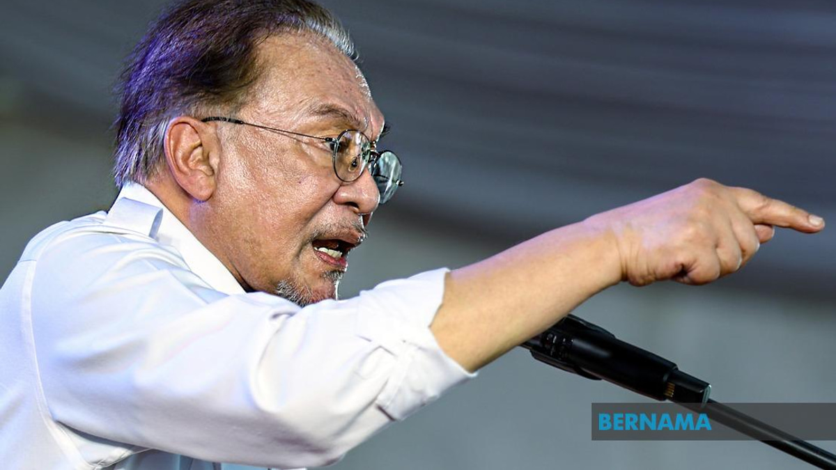 Anwar Intensifies Pakatan Harapan Push Across Eight Johor Constituencies