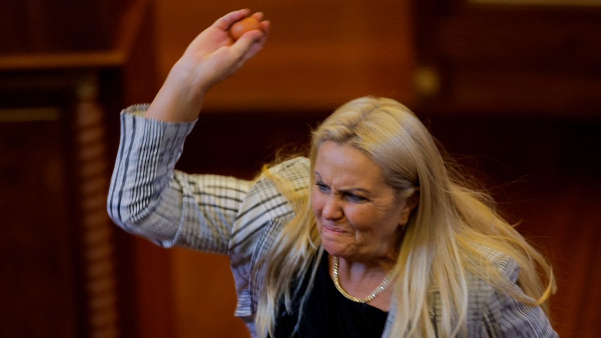 Kosovo Parliament Suspended After PM Targeted With Eggs as Political Crisis Deepens