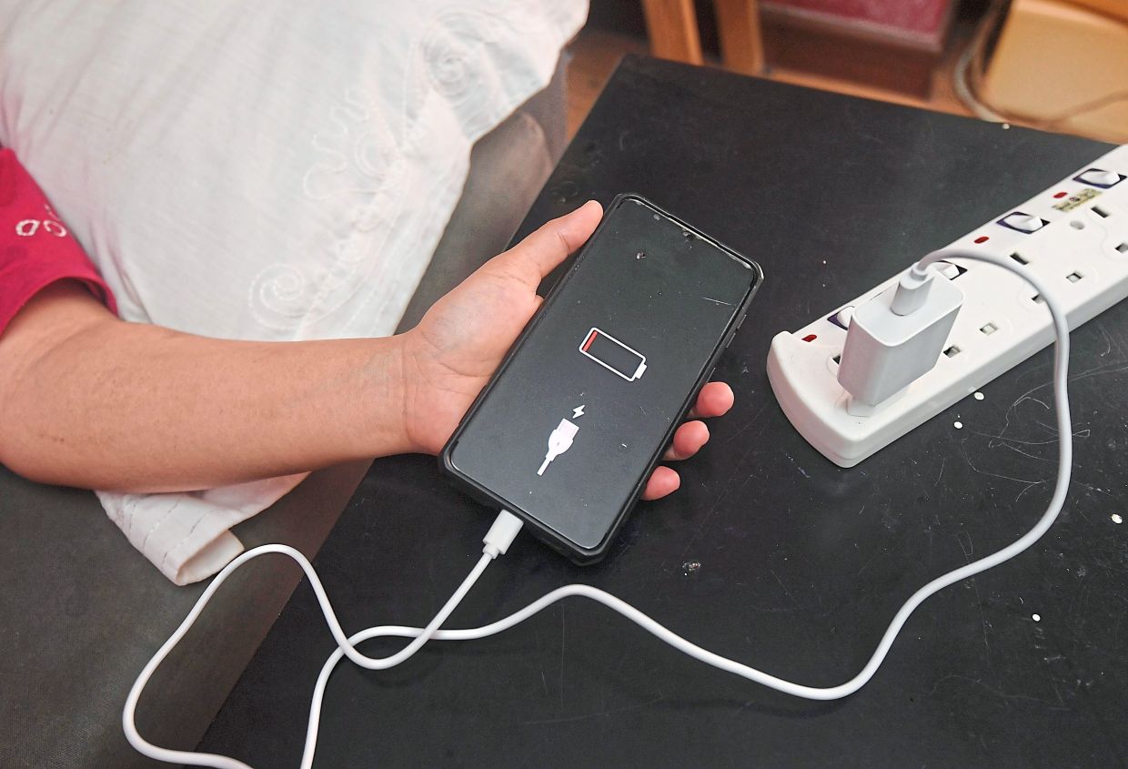 Device Charging Fires Cost Malaysia RM14.2 Million Over Three Years, Fire Department Warns