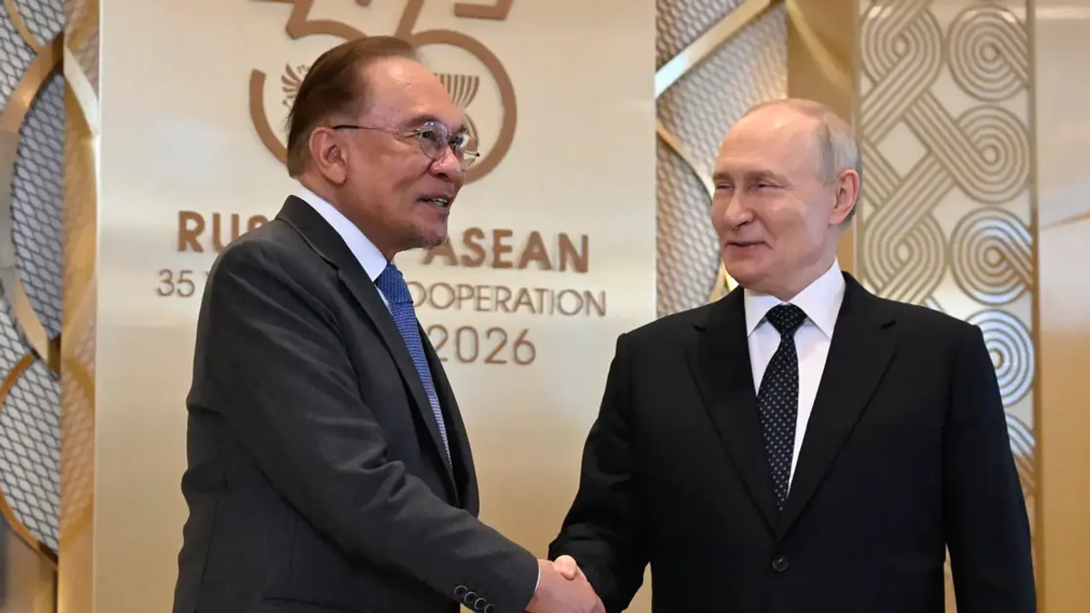 Russia pledges two decades of oil and gas supplies to Malaysia as Anwar seeks broader export ties