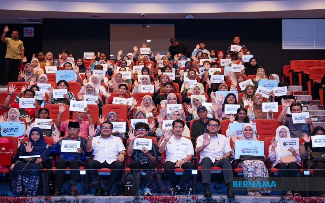 Malaysia's Universities Navigate Generative AI with New Ministry Guidelines