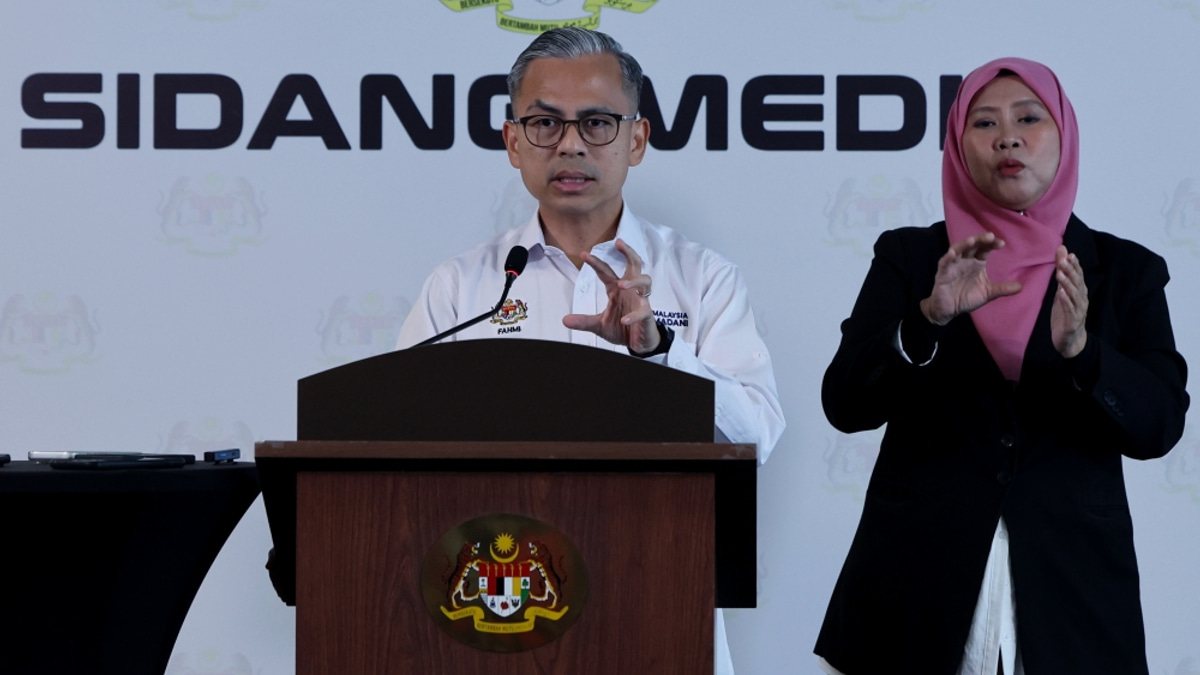 PM Anwar orders acceleration of 15,000 foreign worker visa applications to ease labour shortage