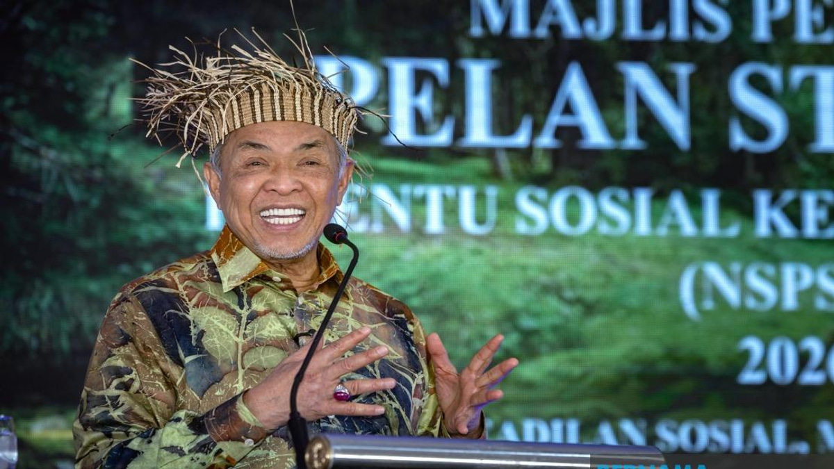 Ahmad Zahid Urges Prayer for PM Anwar's Swift Recovery After Surgery