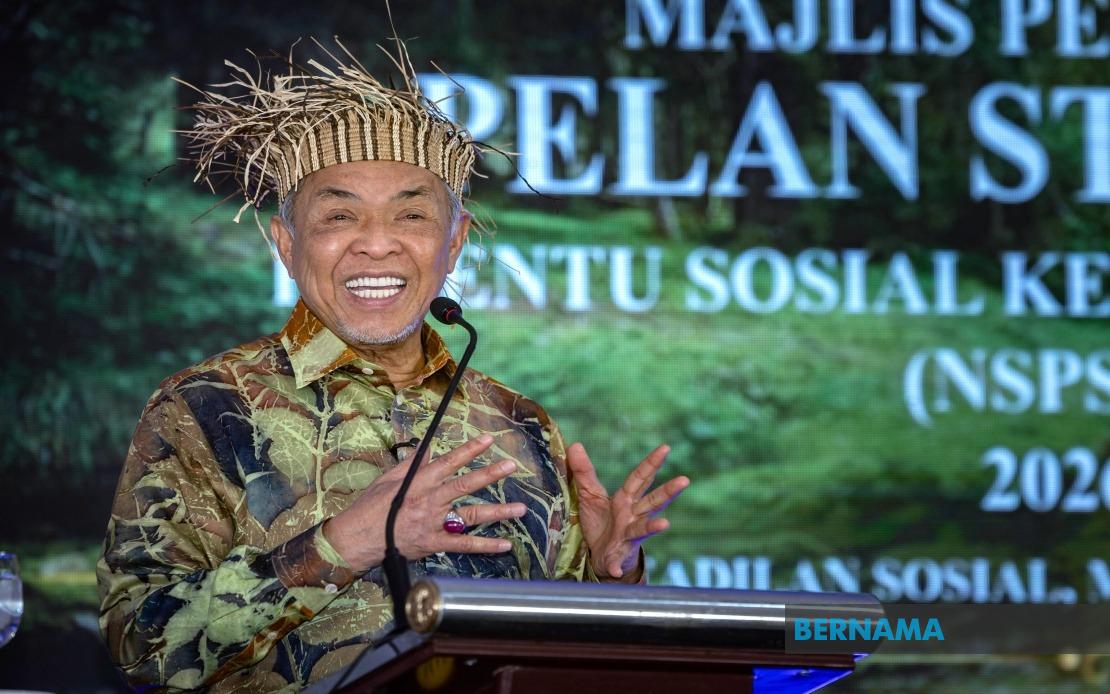 Ahmad Zahid Urges Prayer for PM Anwar's Swift Recovery After Surgery