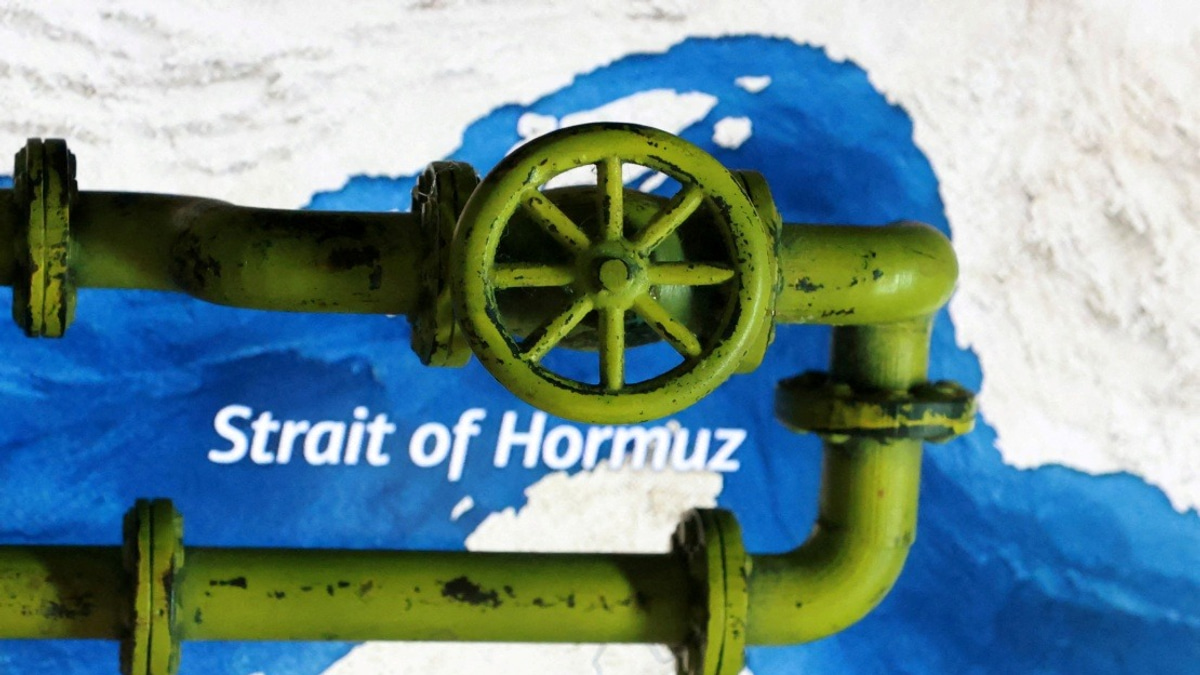 Iran's Oil Exports Collapse to Zero as Sanctions and Conflict Mount