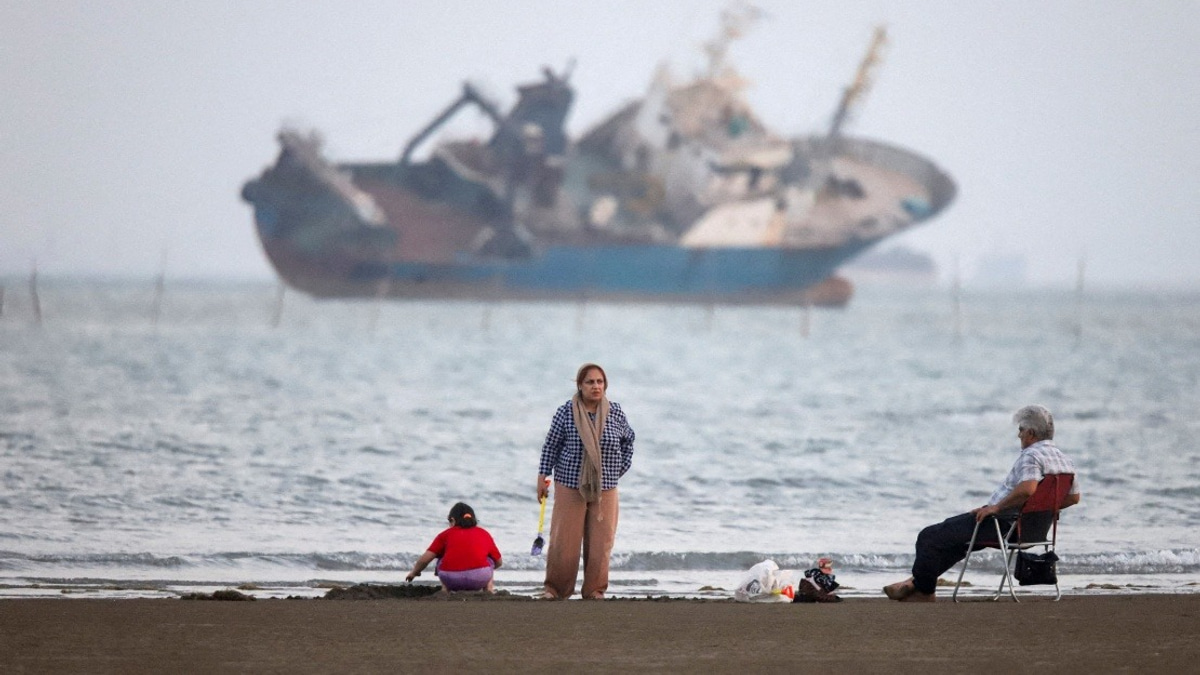 US Tightens Iran Sanctions After Strait of Hormuz Shipping Attacks
