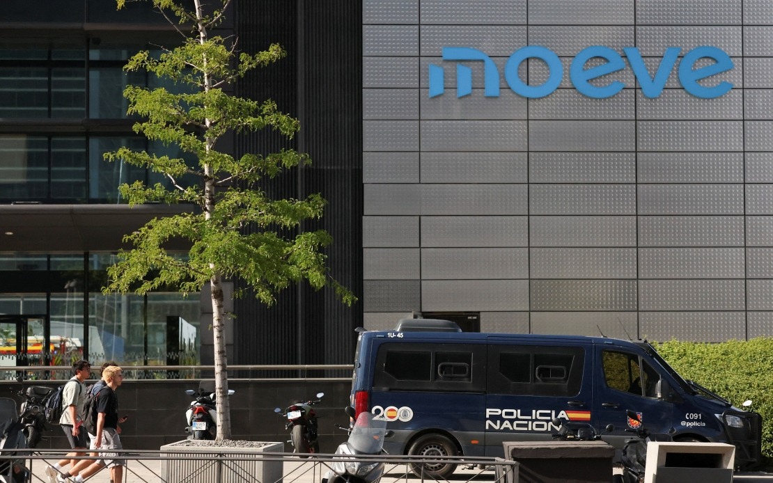 Fire at Madrid's Torre Moeve Brings Spain's Second-Tallest Building to Standstill