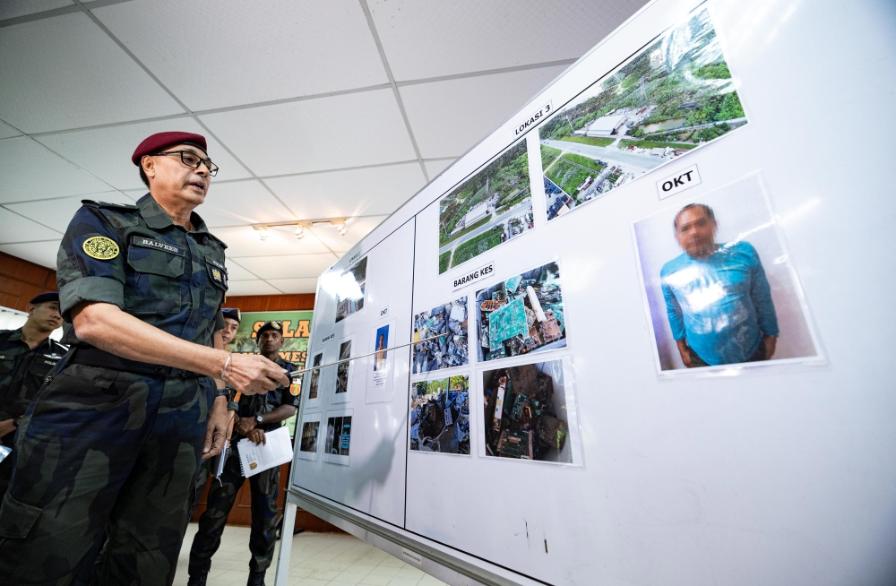 GOF Seizes RM9.39 Million in Illegal E-Waste During Ipoh Operations