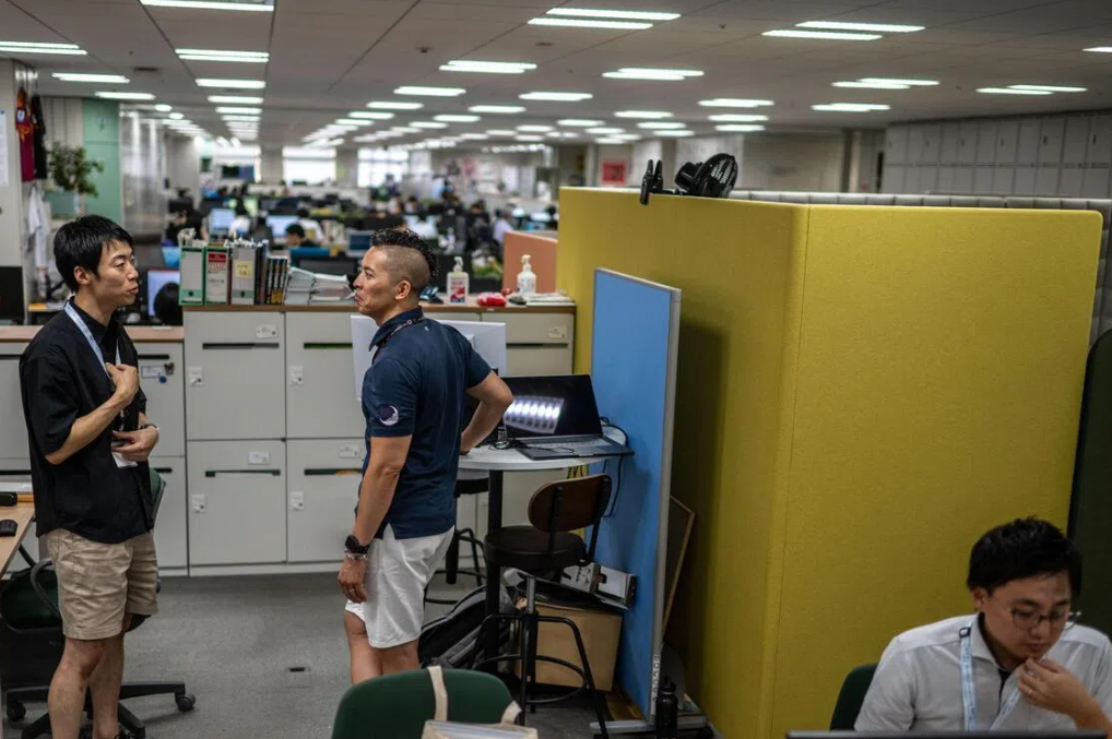 Japan's Summer Dress Code Relaxation Sparks Unexpected Debate Over Male Colleagues' Leg Hair