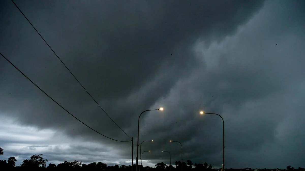 Thunderstorm Alert Across Malaysia Until Evening As Heavy Rain and Strong Winds Expected