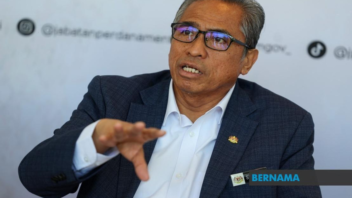 Malaysia's Civil Service Must Translate Diplomatic Gains Into Economic Wins, Says Top Official