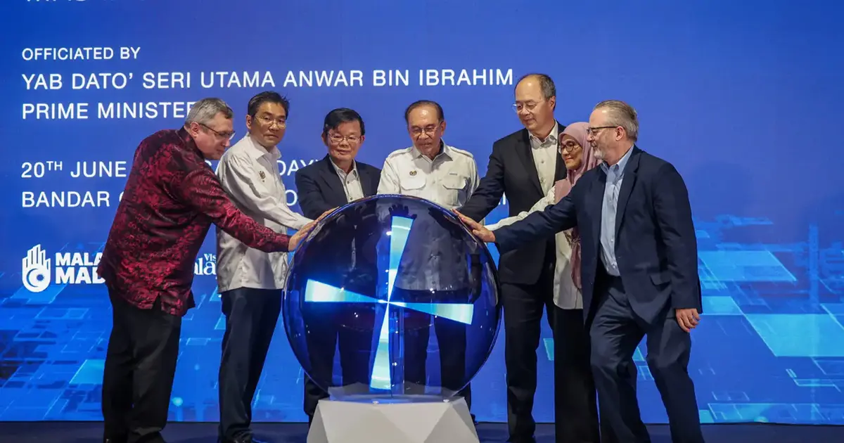 Anwar Names Semiconductor Adviser to Deepen Industry-University Ties