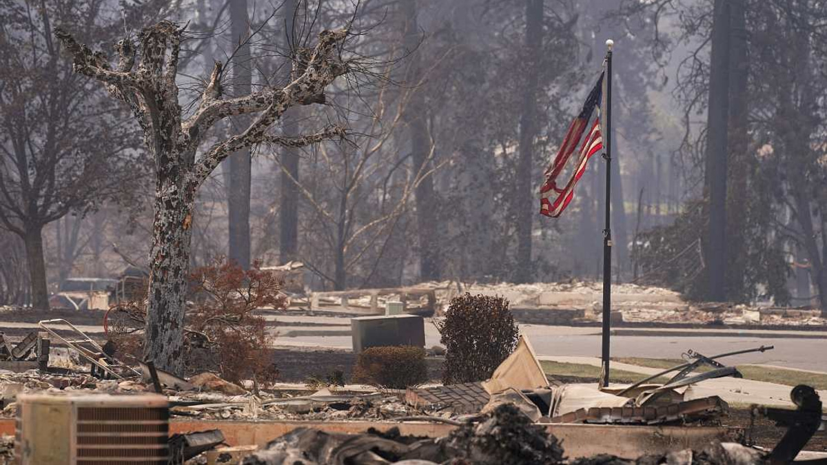 Massive Washington Wildfire Crisis: 65,000 Evacuated As Blazes Destroy Homes Across Pacific Northwest