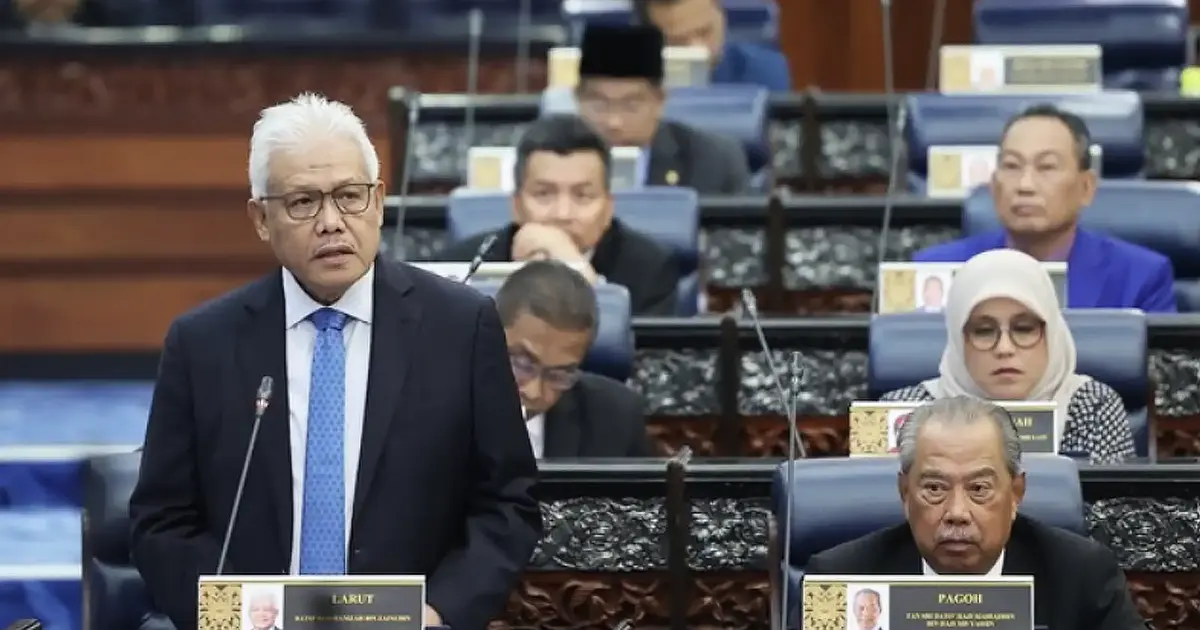 Hamzah Reclaims Opposition Leader's Front-Row Seat as Muhyiddin Relocated
