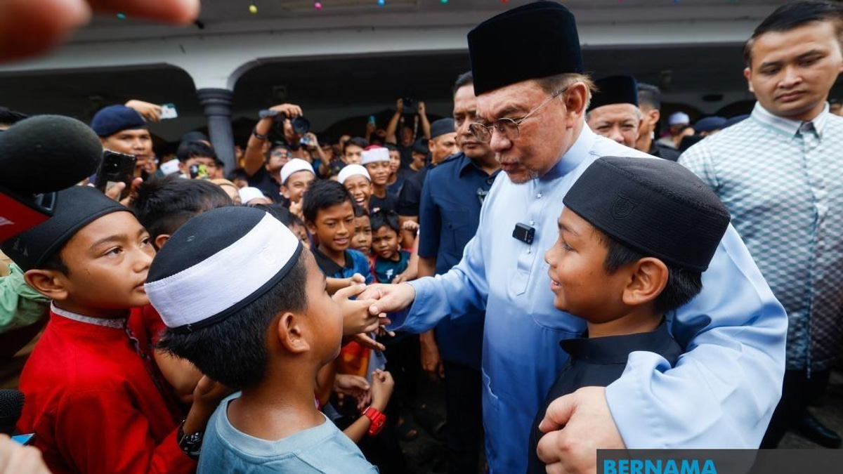 Malaysia's Israeli Citizen Ban Is Political, Not Racial, Says Anwar