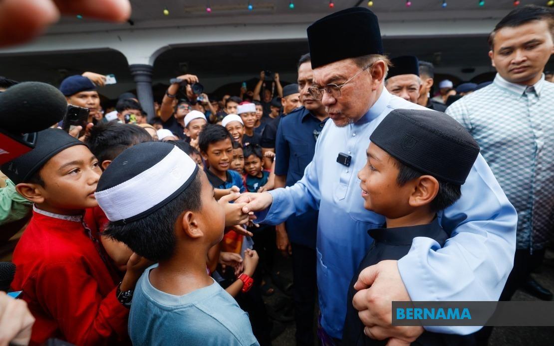 Malaysia's Israeli Citizen Ban Is Political, Not Racial, Says Anwar