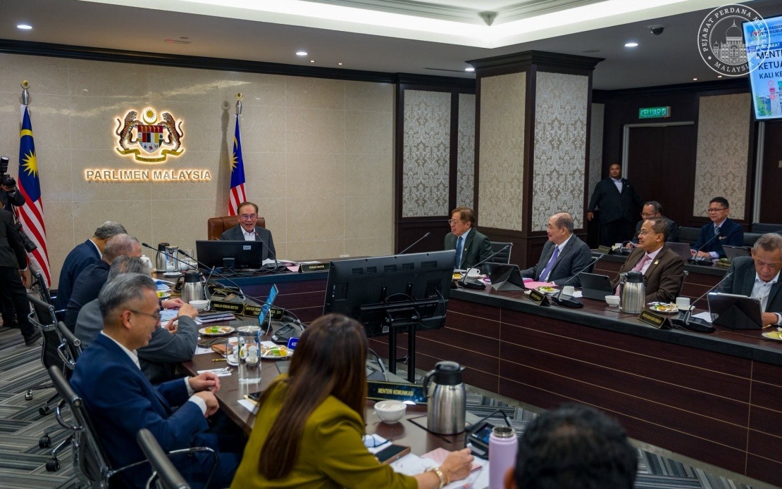 Federal and State Leaders Unite on Economic Recovery amid Global Headwinds, Anwar Says