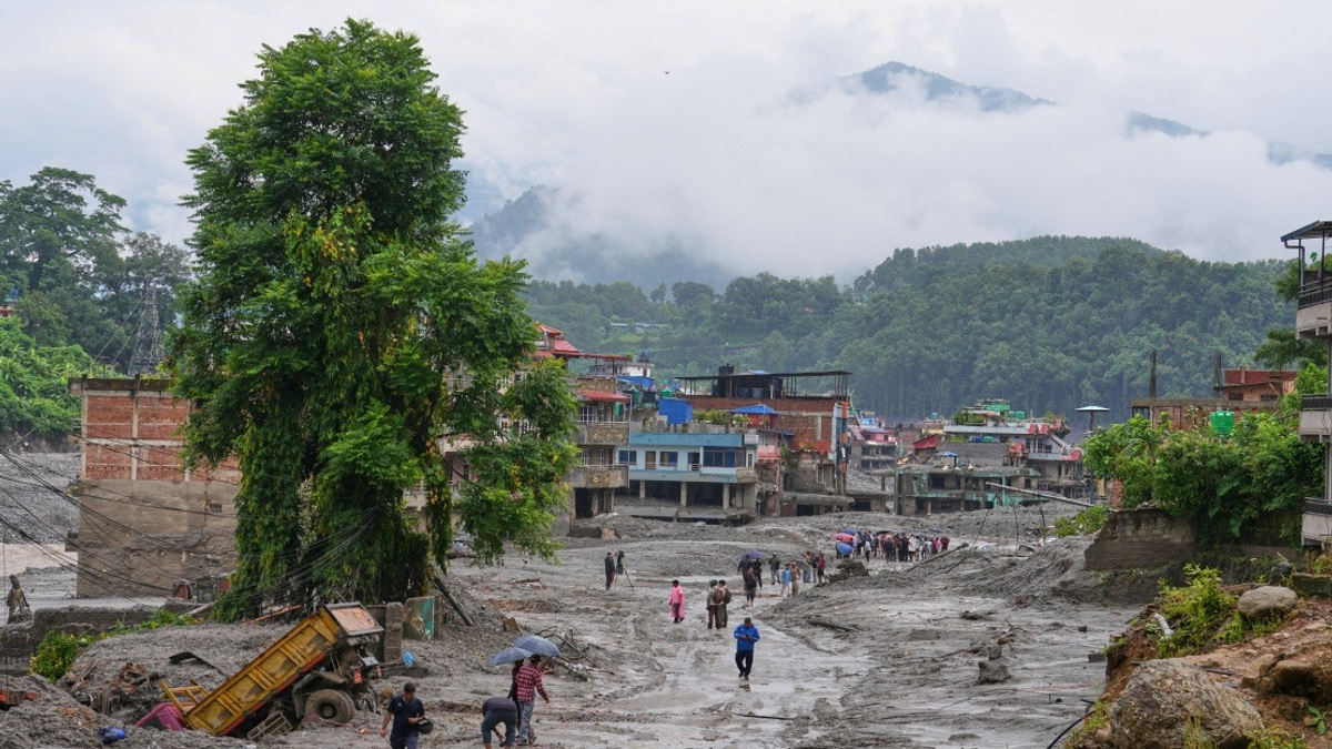 Nepal Mudslide Death Toll Reaches 675 as Hundreds Remain Missing