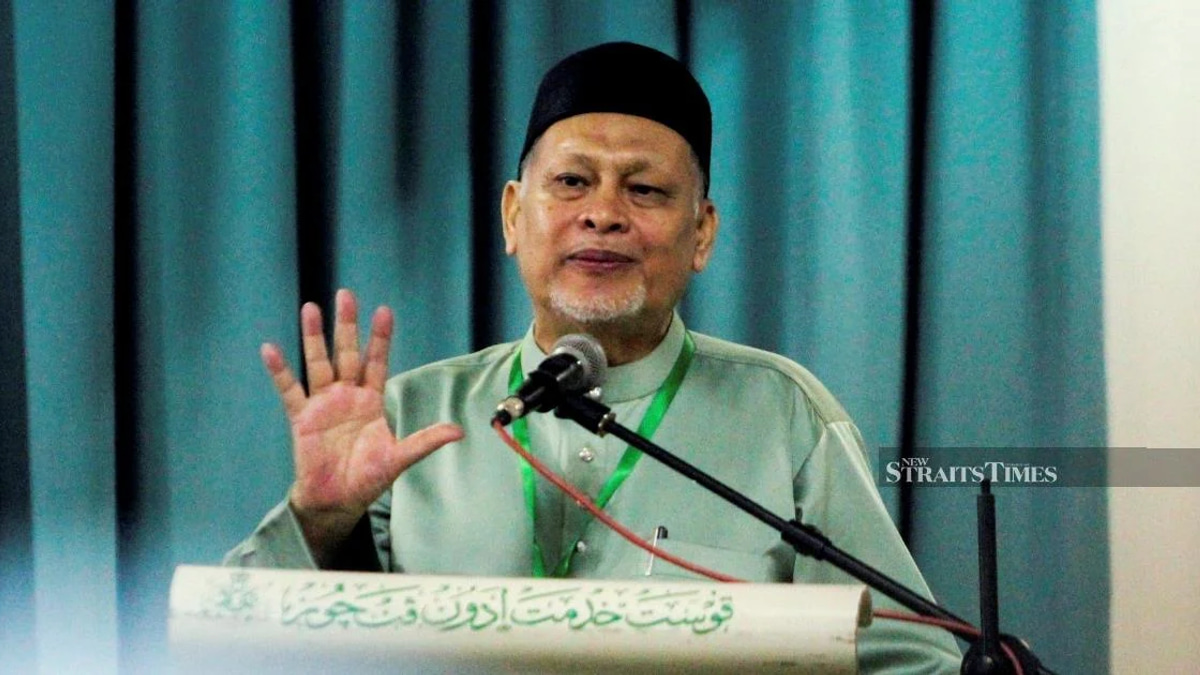 PAS Rebukes Muhyiddin Over Perikatan Nasional Logo Decision as Premature