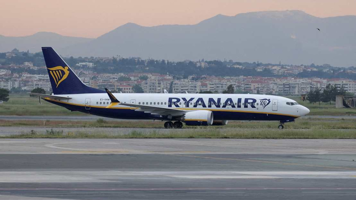 Engine Failure Smashes Ryanair Window, Partially Ejects Passenger Mid-Flight