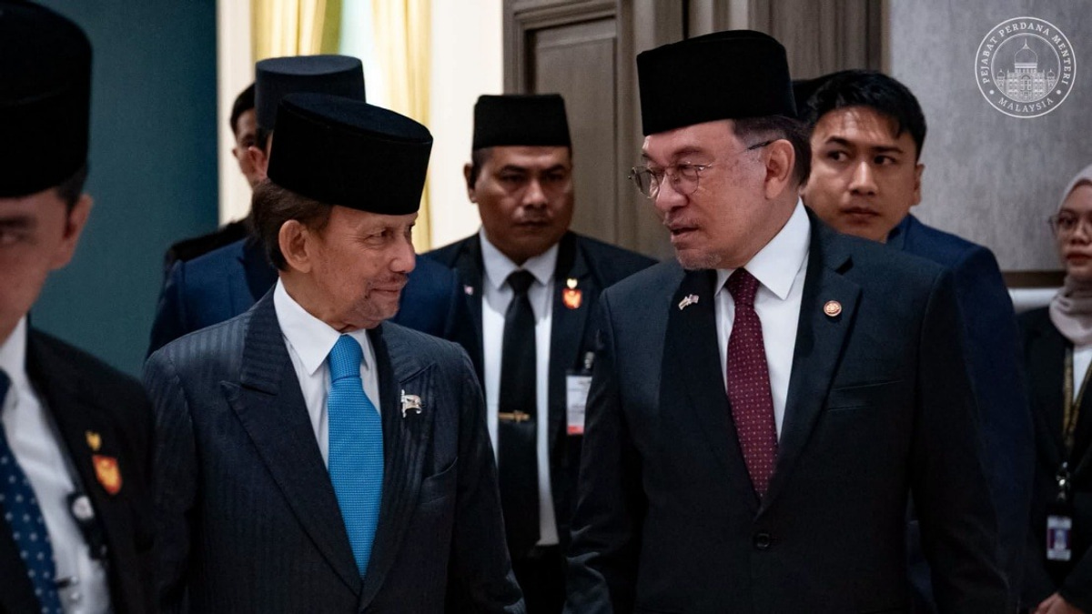 Brunei Sultan Extends Well-Wishes to Anwar Following Health Procedure