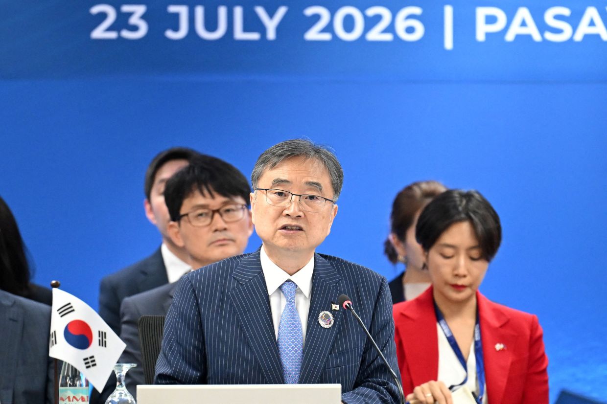 South Korea's North Korea Policy in Turmoil as Ministers Openly Clash Over Engagement Strategy
