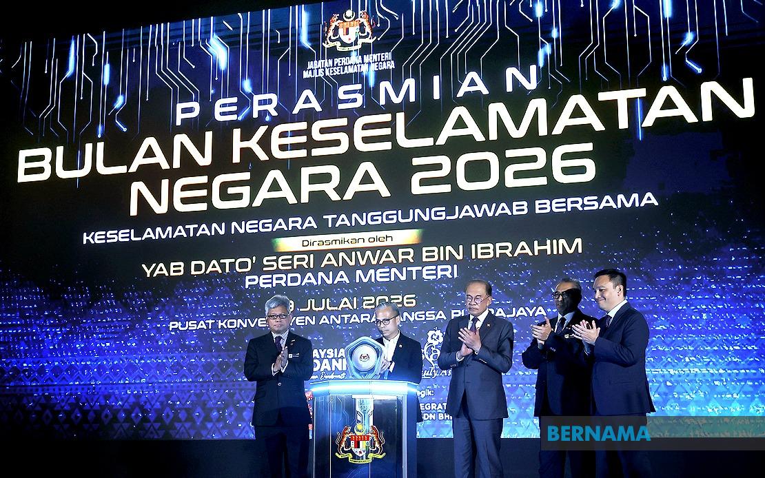 PM Anwar Urges Focus on Modern Security Threats Over Divisive Identity Politics