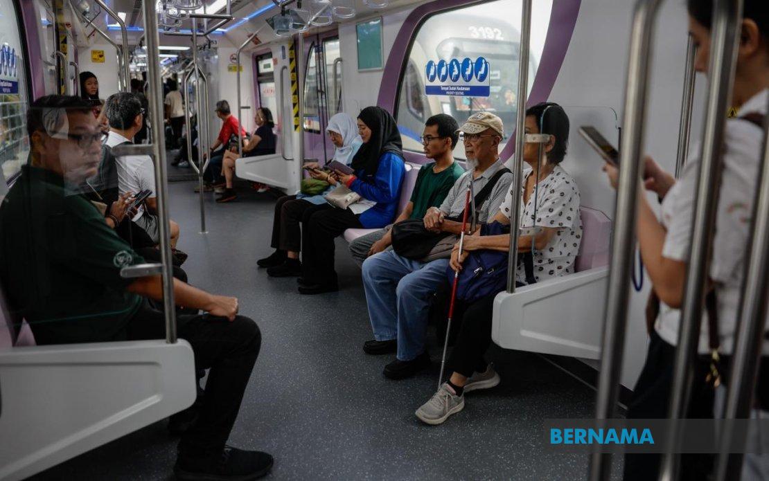 LRT3 Shah Alam Line Lauded for Accessibility, Users Call for Further Improvements