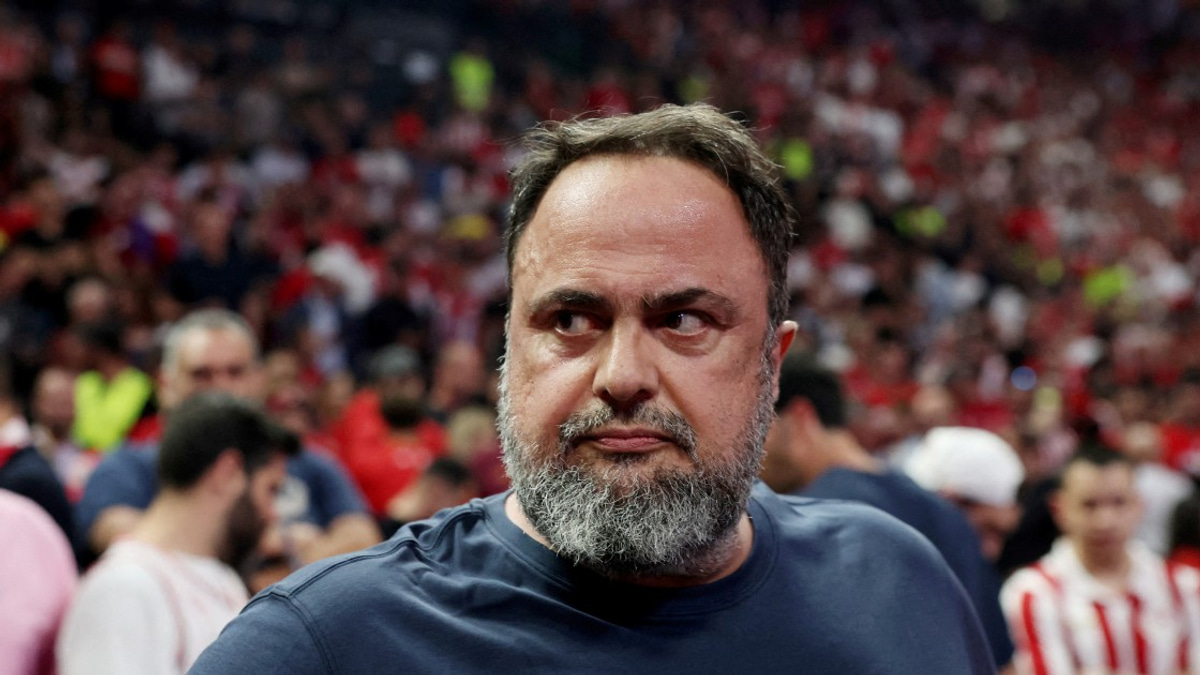 Marinakis Takes Crystal Palace to Court Over Alleged Defamatory Fan Banner