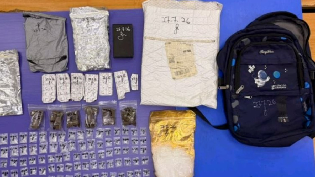 Police seize nearly RM100,000 in follow-up raid after arresting suspected drug dealer in Bera