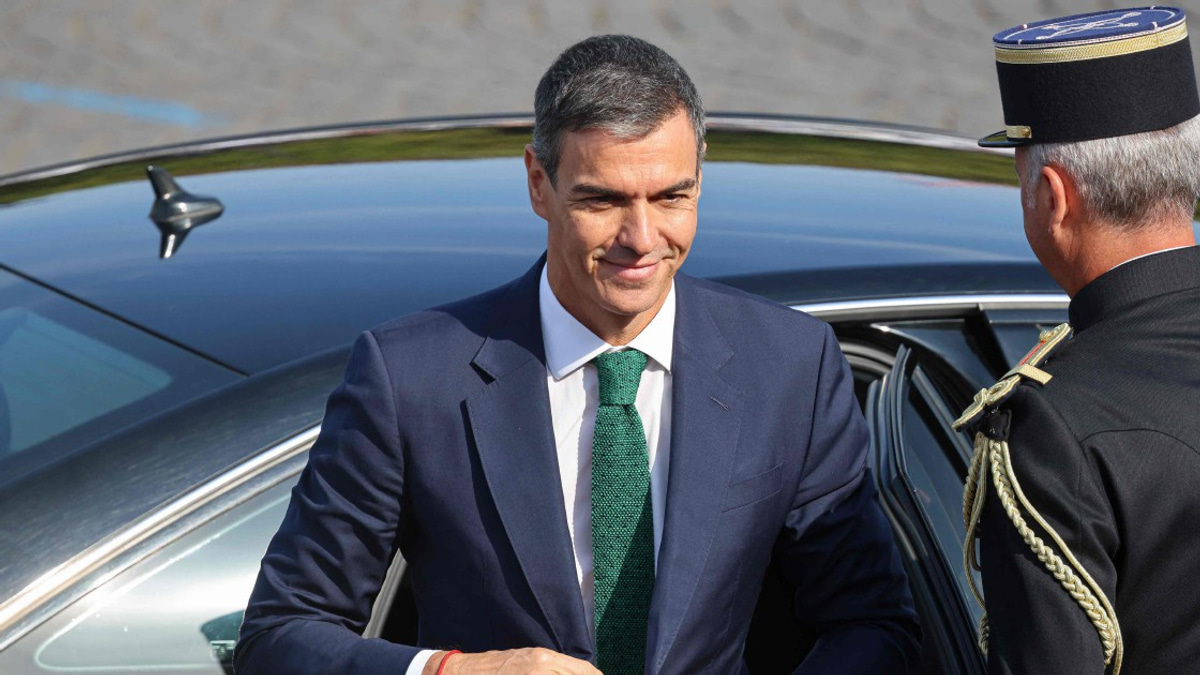 Spain's PM Hails Football Team's Unity Before World Cup Final Showdown