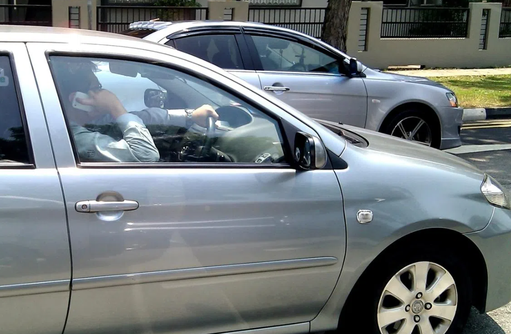 Singapore Tightens Road Laws: Phone Holding, Reckless Driving Face Harsher Penalties