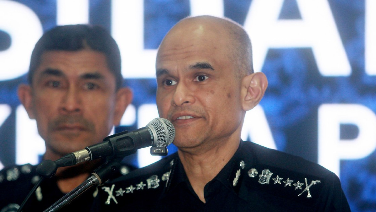 Selangor authorities bust foreign police impersonation racket with 40 arrests across five call centres
