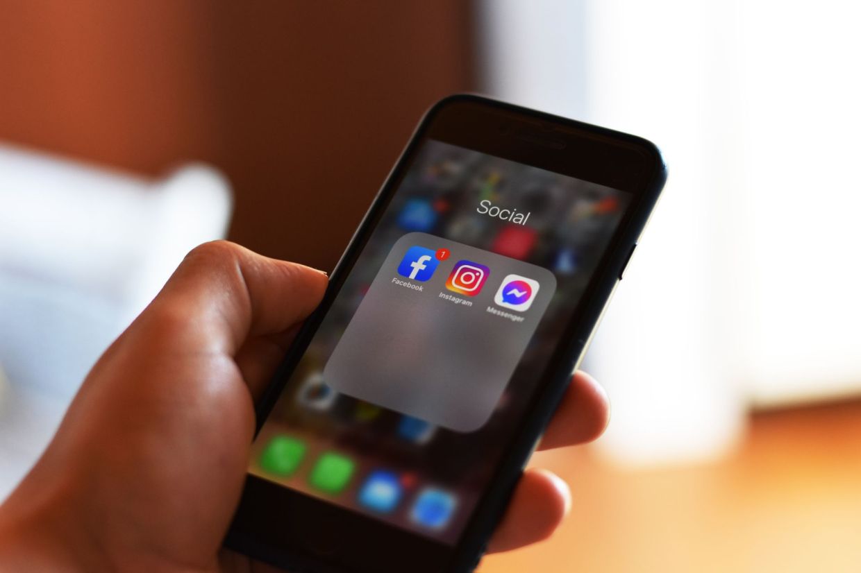 EU Targets Meta's 'Addictive' Features, Threatens Record Fines for Instagram and Facebook