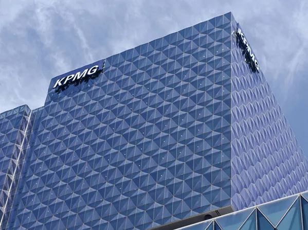 KPMG Australia's leadership overhaul deepens as chairman and two audit partners resign over confidential information misuse