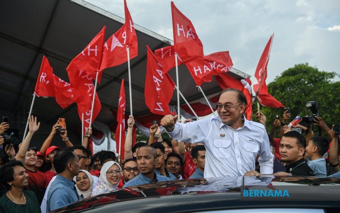 PM Anwar's Johor Campaign Push Energises Pakatan Harapan Coalition