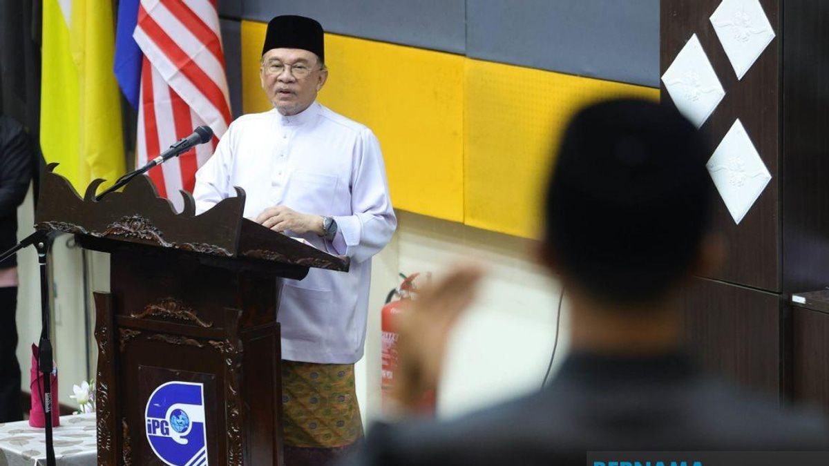 Malaysia Must Develop Ethically-Grounded Teachers Fluent in AI and Modern Tech, Anwar Says