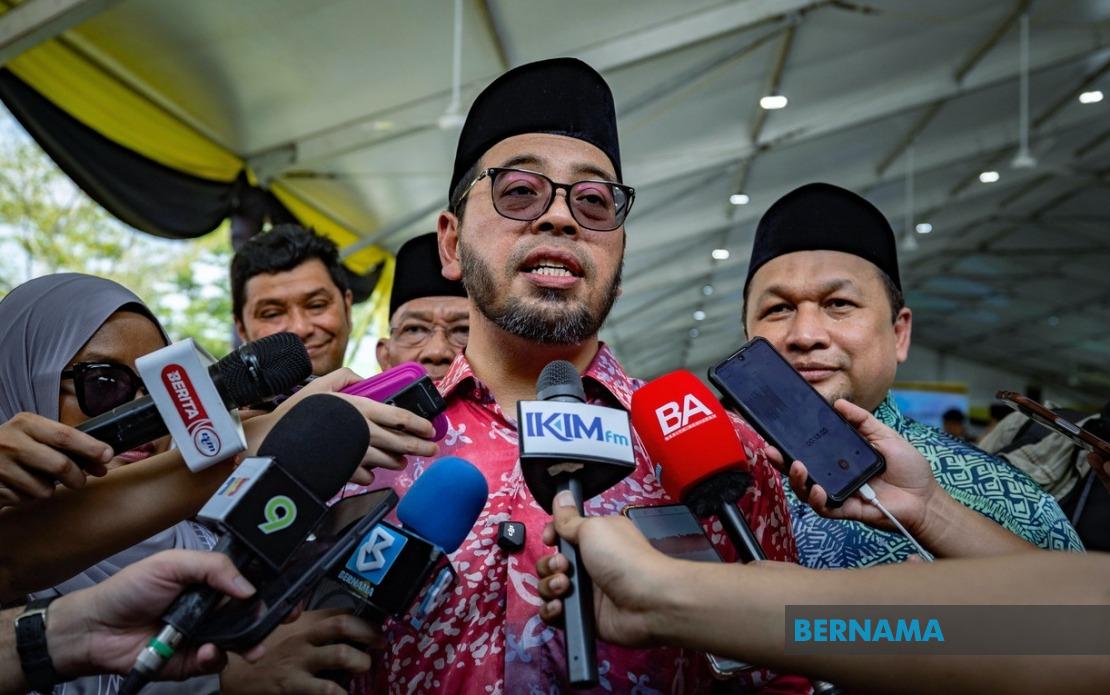 Government Positions Islamic Schools as Pillars of Nation-Building, Says Zulkifli