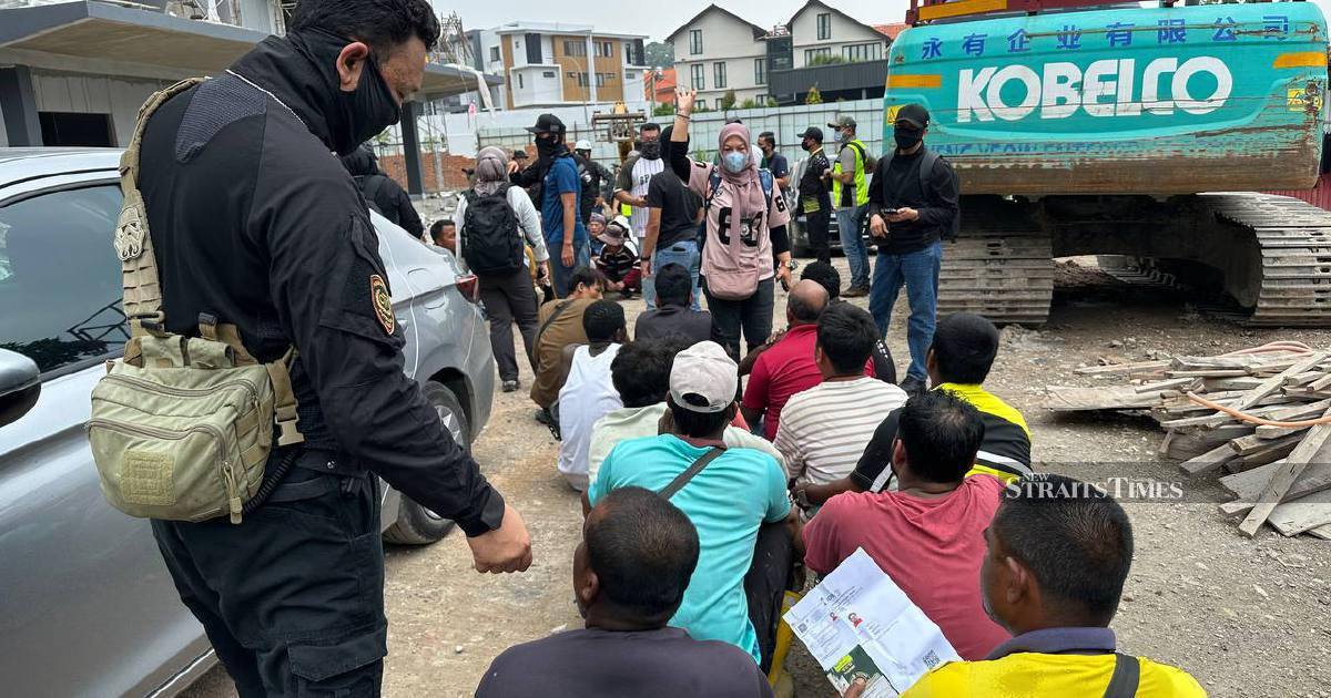Malaysia Arrests 528 Foreign Workers in Major Construction Site Crackdown