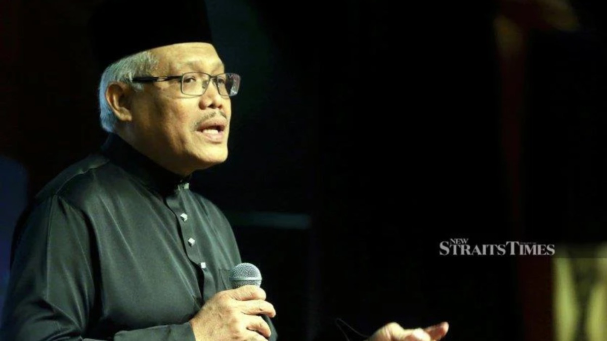 Hamzah challenges govt on Azam Baki's NFCC advisory role amid past controversies