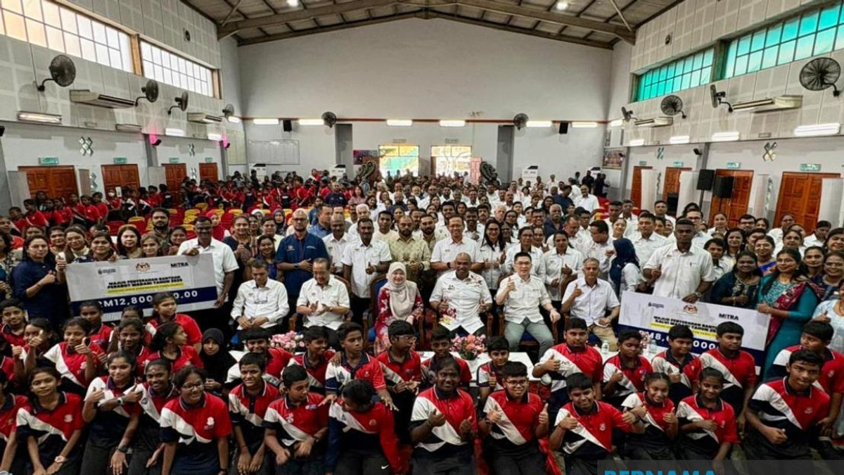Schools Must Act Fast on Student Mental Health, Fadhlina Tells Educators