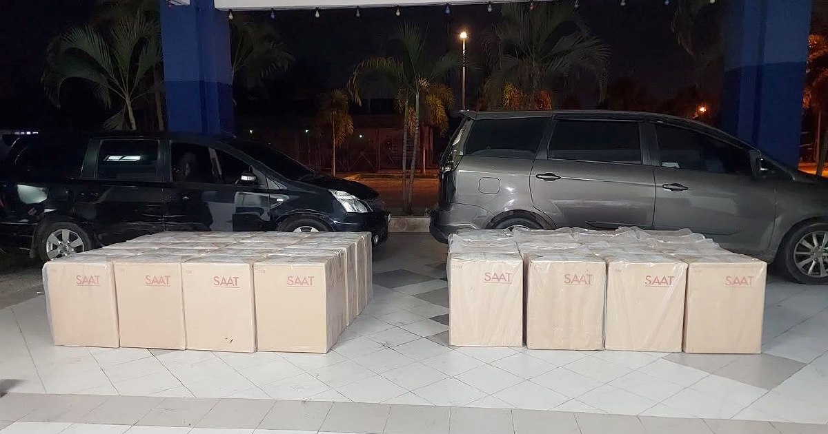 Smuggled Cigarettes Worth RM813,000 Seized in High-Speed Chase Near Kota Baru