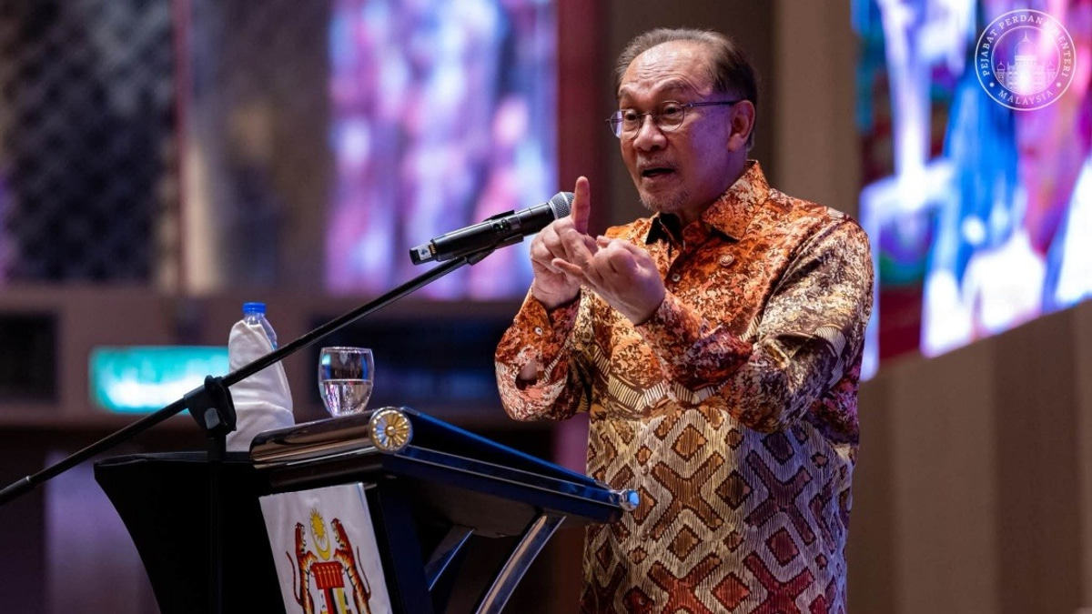 Government Will Do Everything Possible To Address Youth Challenges, Says PM Anwar