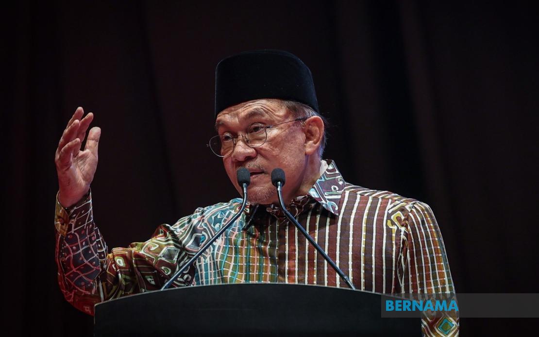Waqf and Dakwah Bodies Must Embrace AI While Protecting Islamic Values, Says PM Anwar