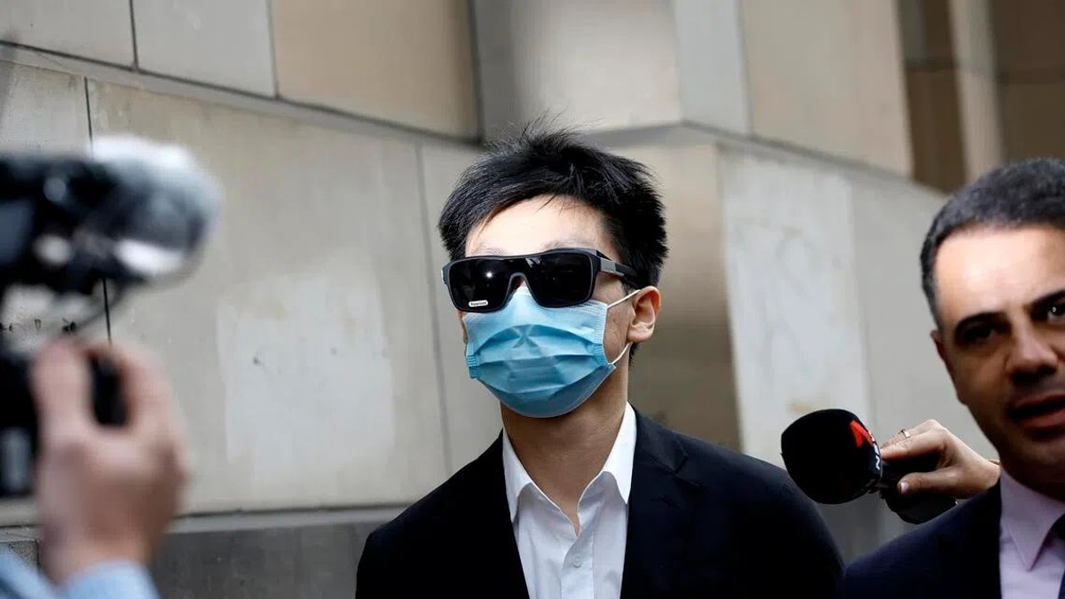 Singaporean doctor pleads guilty to filming hundreds of colleagues in Melbourne hospitals